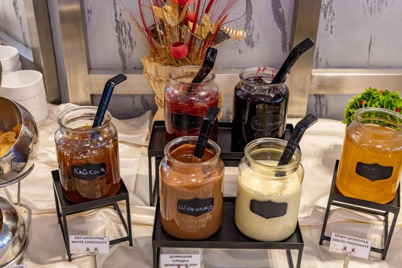 Spa Hotel Persenk Devin Exteriör bild Various jams